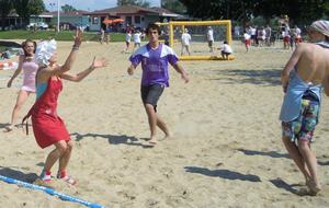 50a1358e5dd8e_sandball9.jpeg